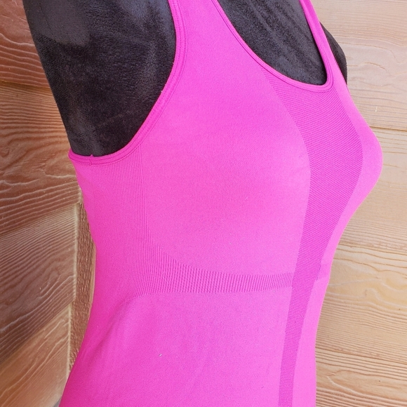 Reebok Play Dry Magenta Pink Women's Size Large Racerback Activewear Tank Top - Picture 10 of 16